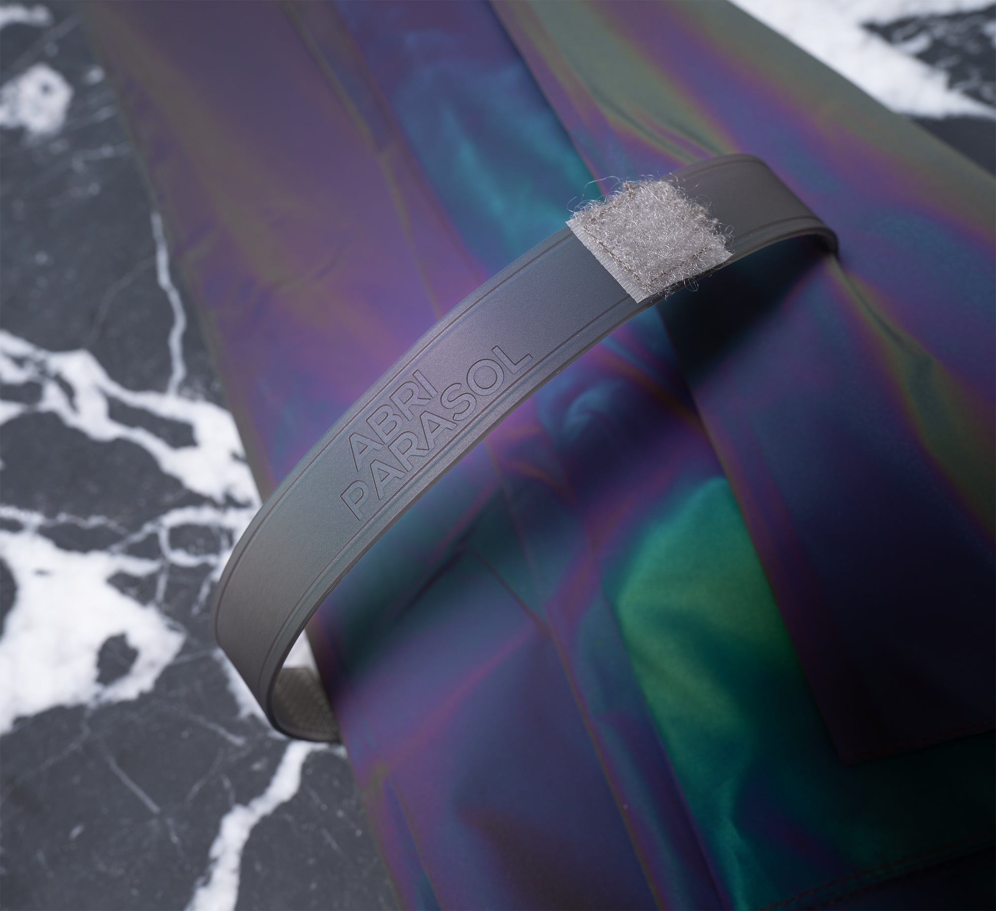 TRADITIONAL MAPLEWOOD UMBRELLA - DARK REFLECTIVE