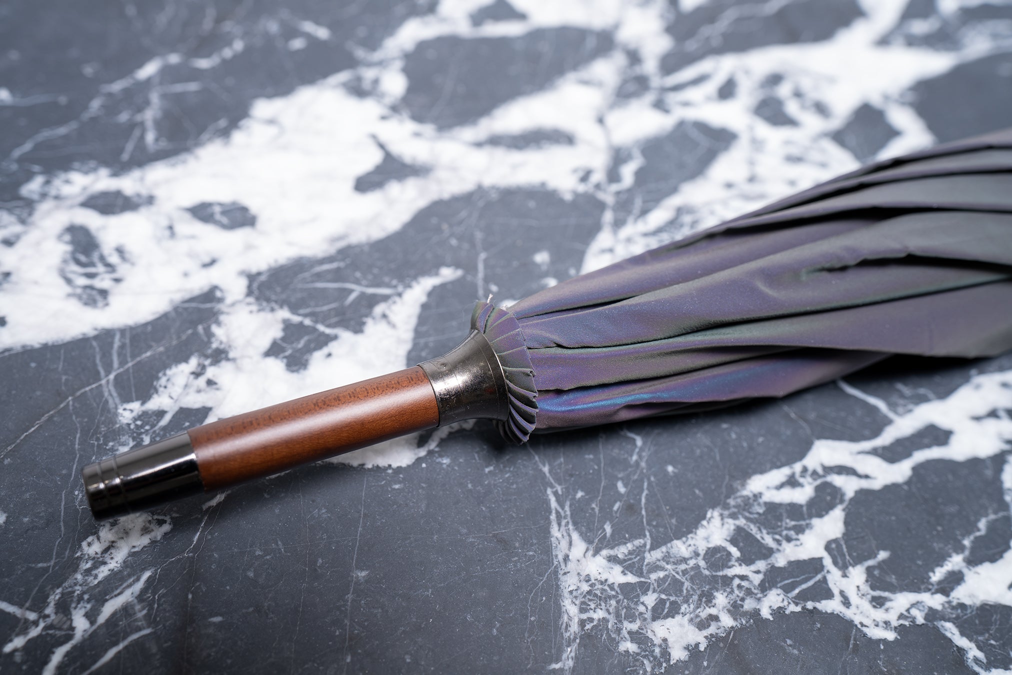 TRADITIONAL MAPLEWOOD UMBRELLA - DARK REFLECTIVE