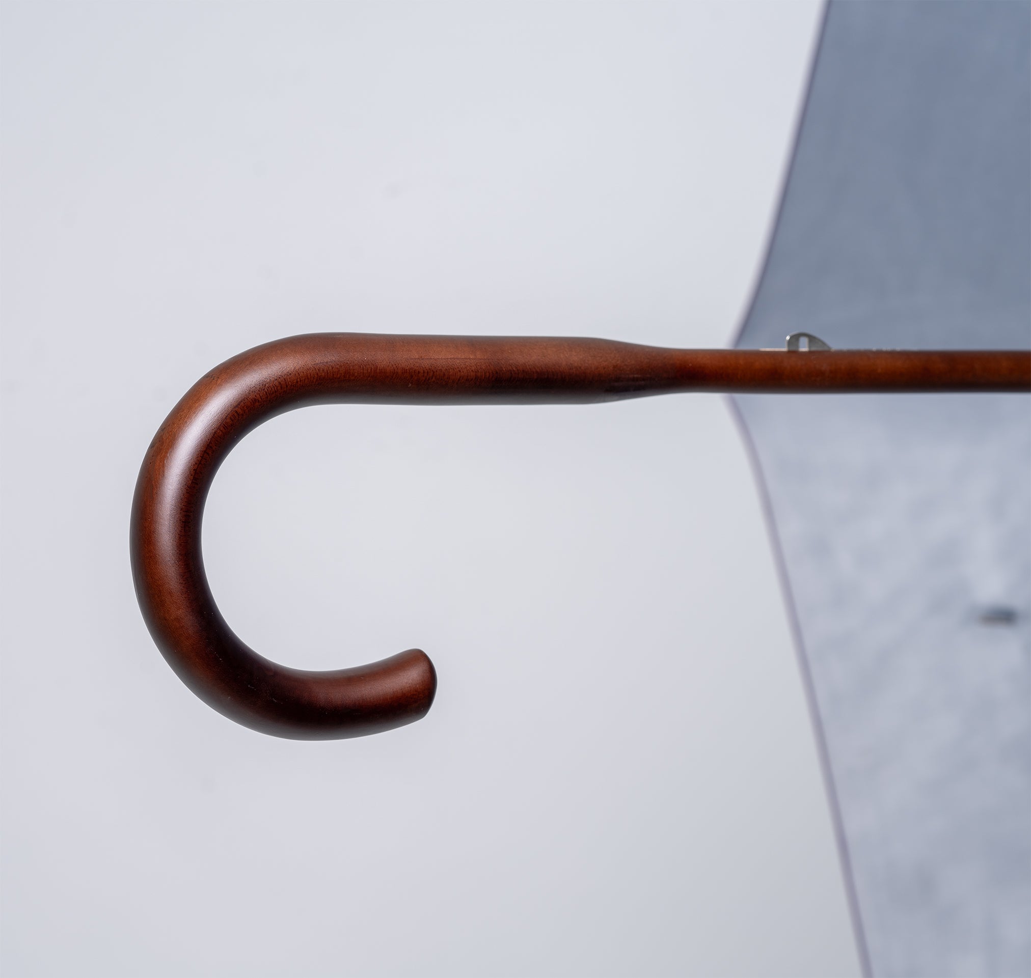 TRADITIONAL MAPLEWOOD UMBRELLA - DARK REFLECTIVE